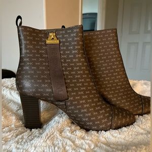 *SOLD!* kendall+kylie women’s arenza block heel bootie | size 9.5 | color: brown